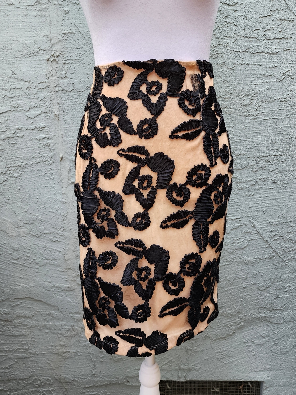 Leith Black Floral Ribbon Embroidered Nude Mesh Pencil Skirt Nordstroms Small